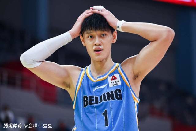 裴会长也点点头说：好好好，大家都坐吧。